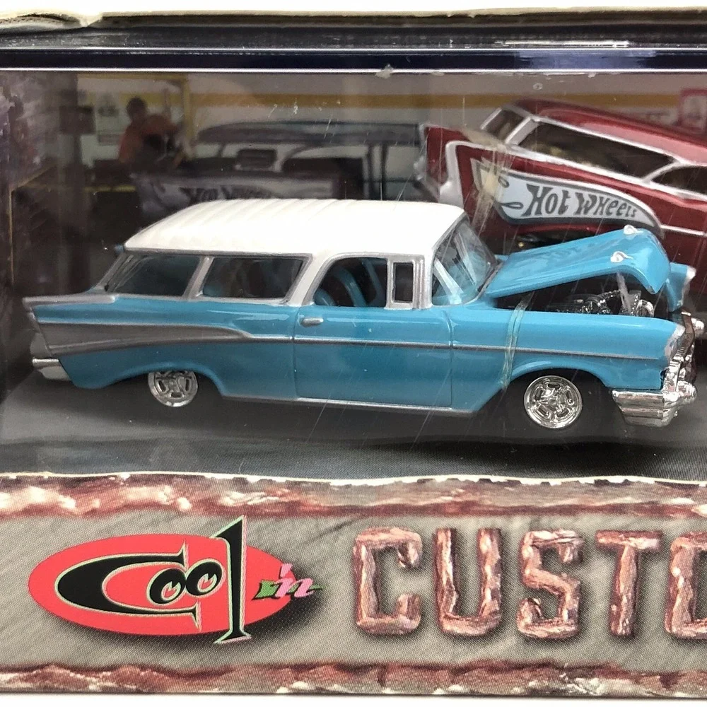 Hot Wheels Cool n Custom Cool Classics Series 3 57 1957 Chevy Nomad Diecast 1/64